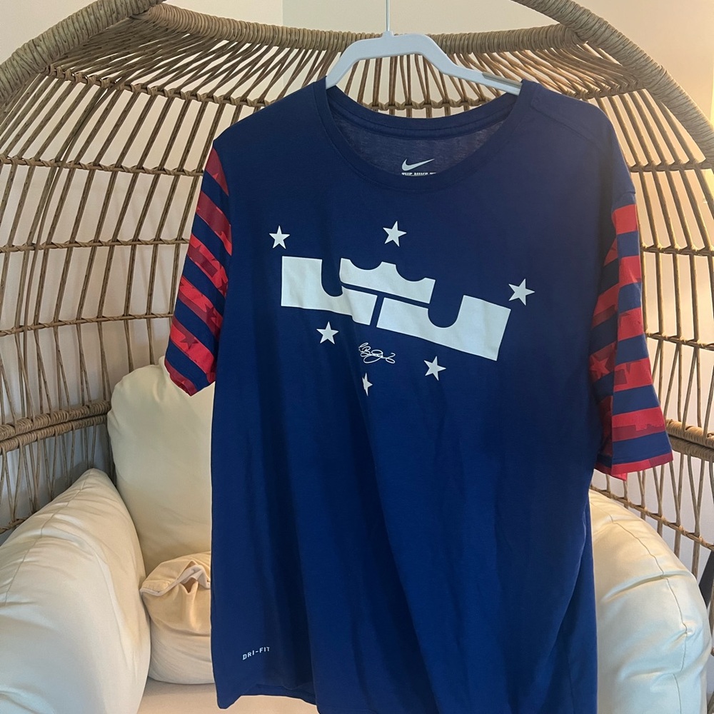 Lebron James Nike size xl drifit
